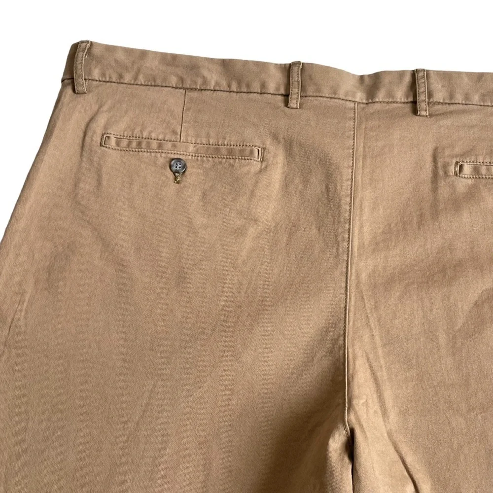 Old Navy Men’s Slim Built-in Flex Rotation Chino Khaki Shorts Size 46